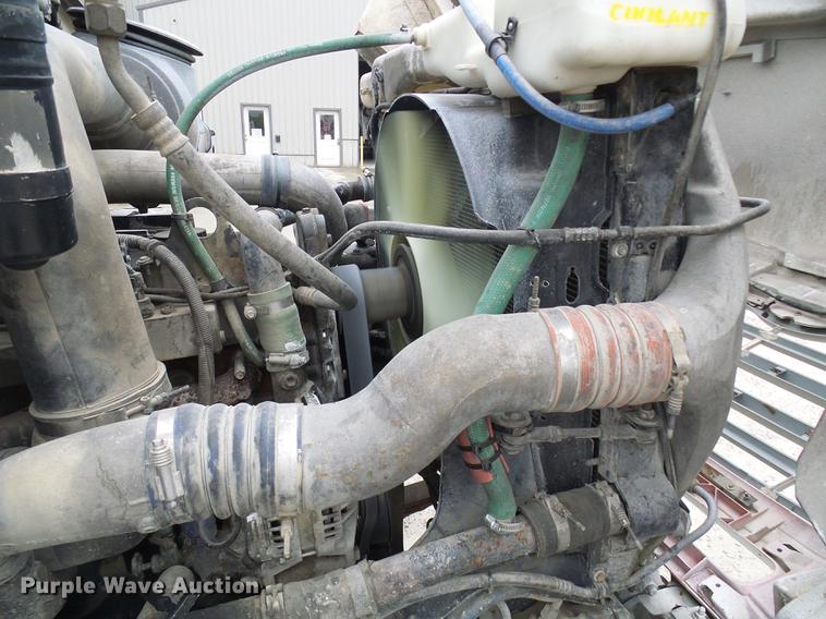 image for item DF7222 2001 Sterling L-Line ready mix truck