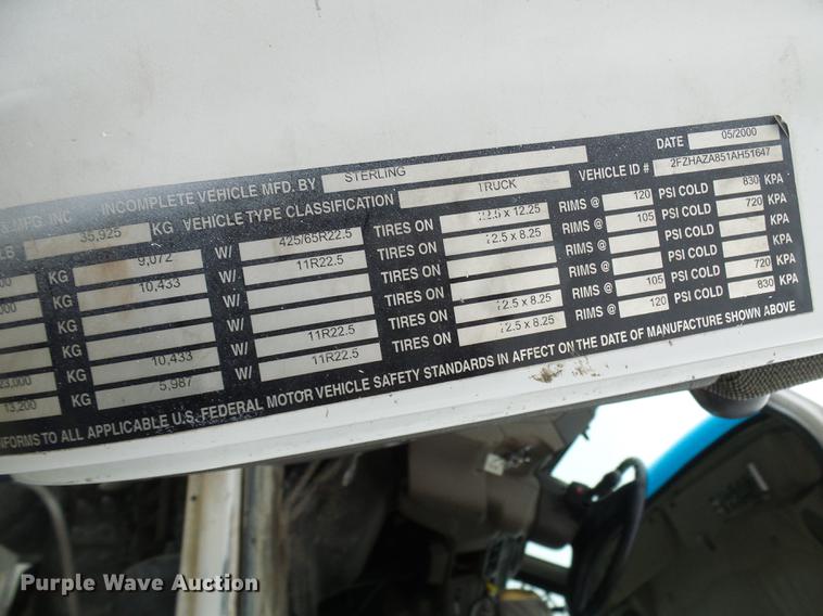 image for item DF7222 2001 Sterling L-Line ready mix truck