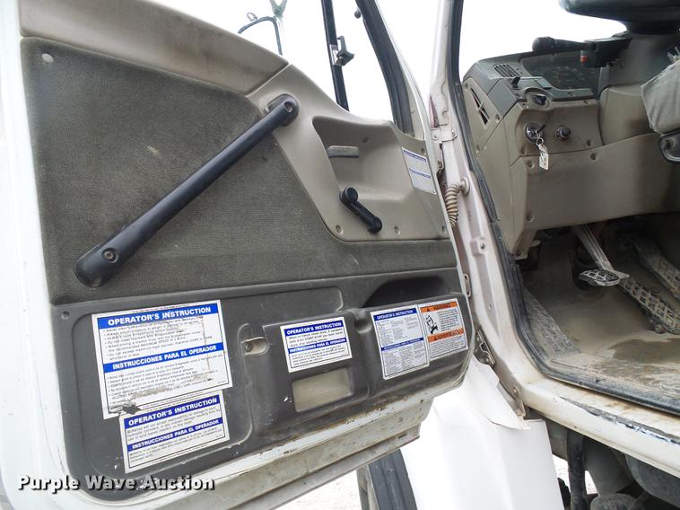 image for item DF7222 2001 Sterling L-Line ready mix truck