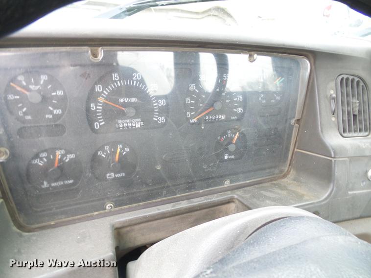 image for item DF7222 2001 Sterling L-Line ready mix truck