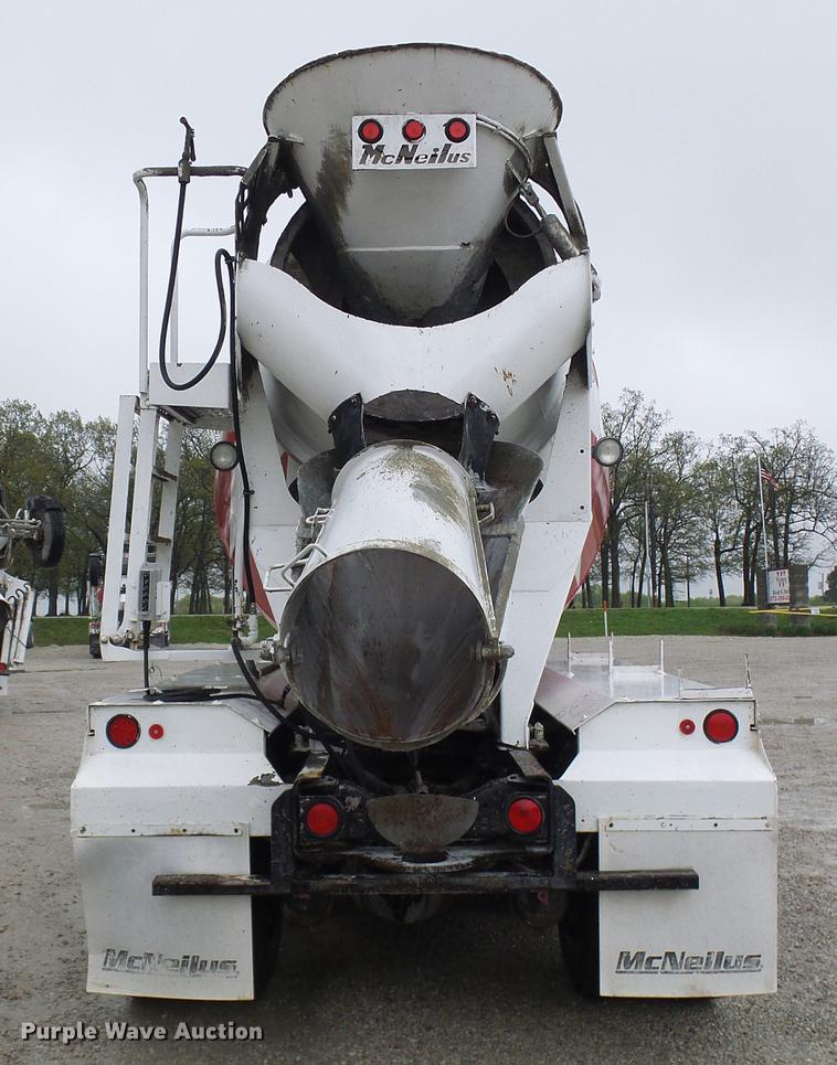 image for item DF7223 2004 Sterling LT8513 ready mix truck