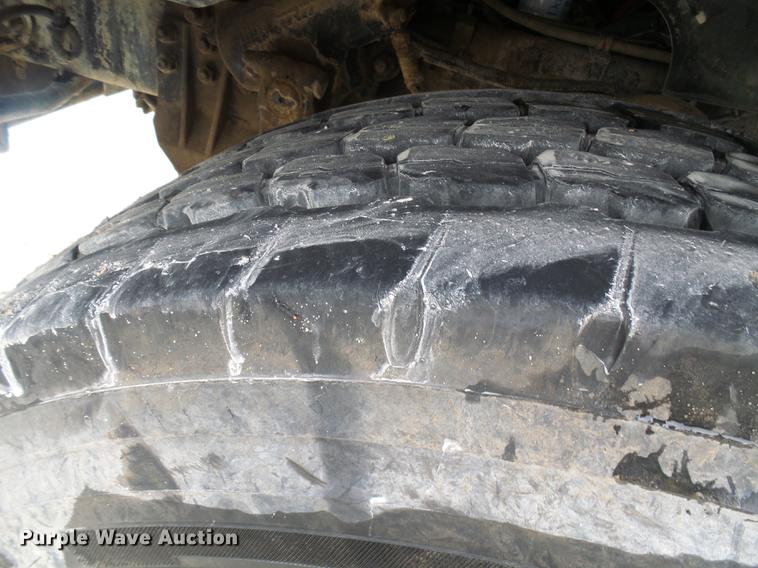 image for item DF7223 2004 Sterling LT8513 ready mix truck