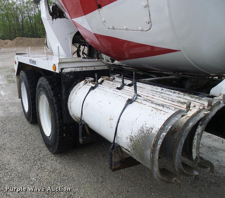 image for item DF7223 2004 Sterling LT8513 ready mix truck