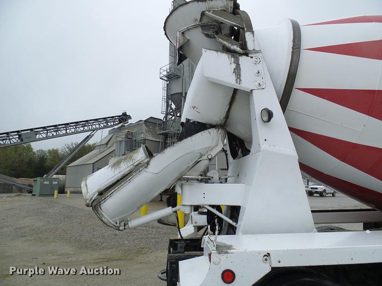 image for item DF7223 2004 Sterling LT8513 ready mix truck