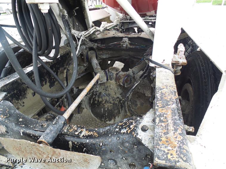 image for item DF7223 2004 Sterling LT8513 ready mix truck