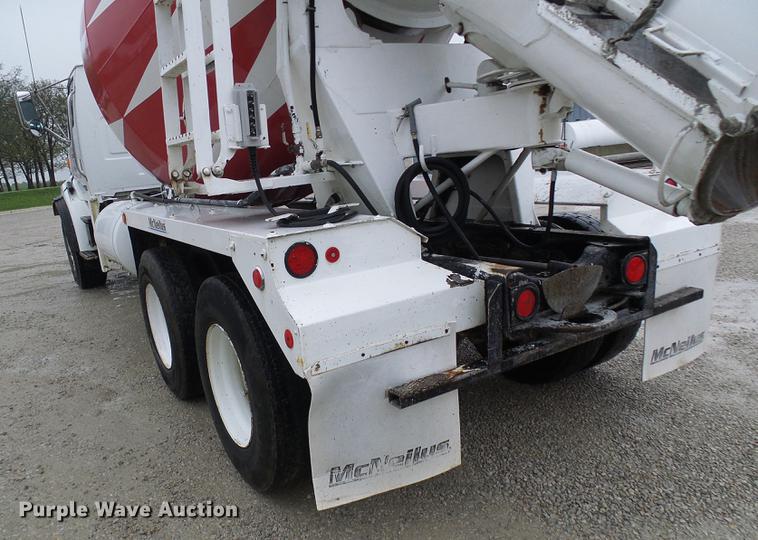 image for item DF7223 2004 Sterling LT8513 ready mix truck