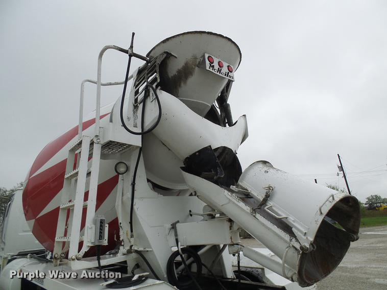 image for item DF7223 2004 Sterling LT8513 ready mix truck