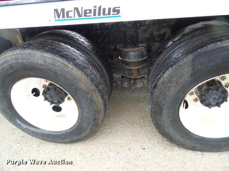 image for item DF7223 2004 Sterling LT8513 ready mix truck