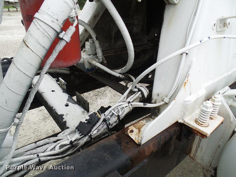 image for item DF7223 2004 Sterling LT8513 ready mix truck