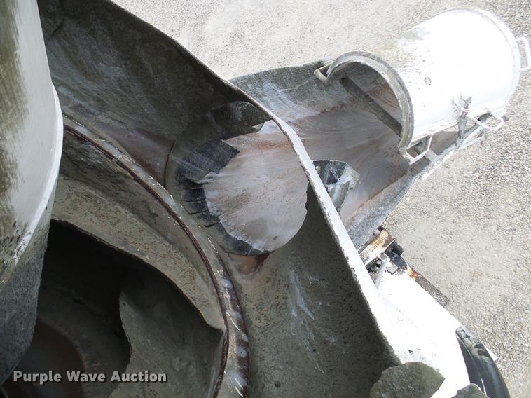 image for item DF7223 2004 Sterling LT8513 ready mix truck