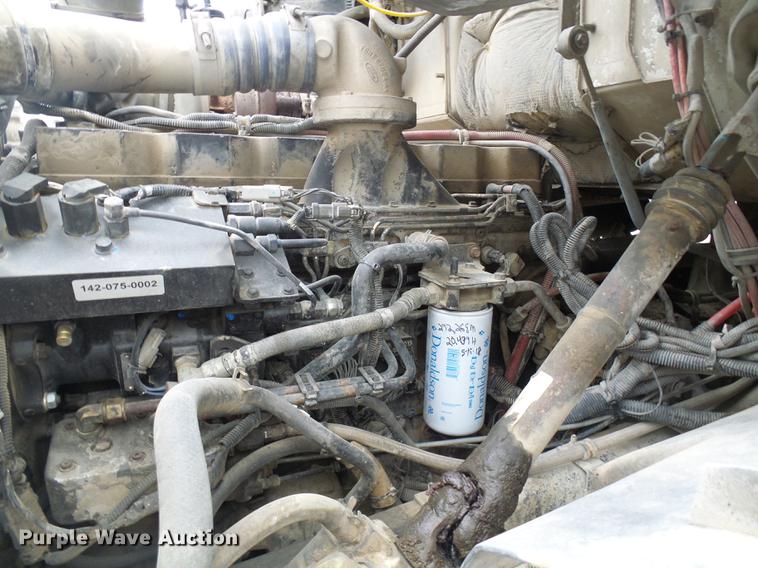 image for item DF7223 2004 Sterling LT8513 ready mix truck