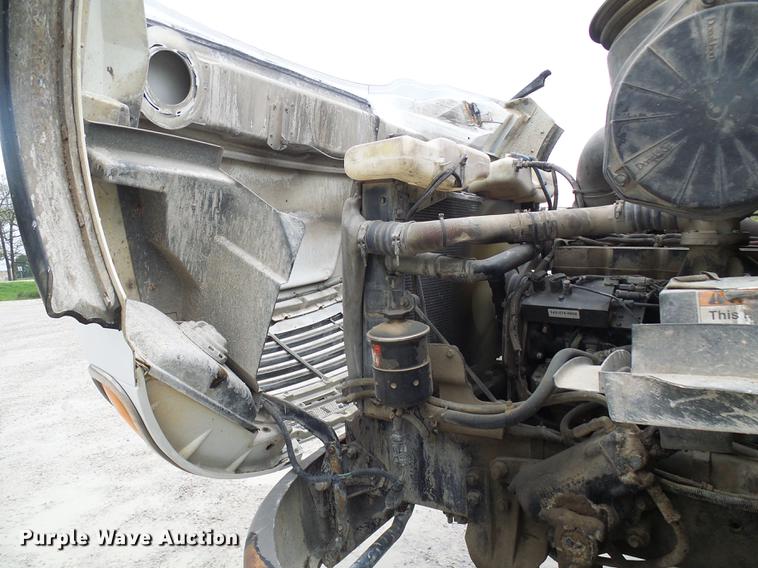 image for item DF7223 2004 Sterling LT8513 ready mix truck