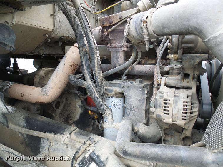 image for item DF7223 2004 Sterling LT8513 ready mix truck