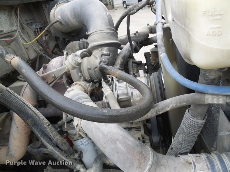 image for item DF7223 2004 Sterling LT8513 ready mix truck