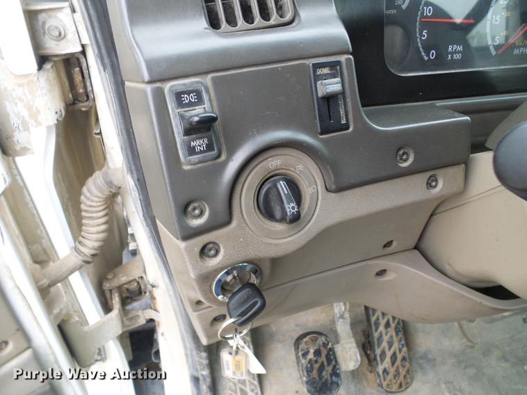 image for item DF7223 2004 Sterling LT8513 ready mix truck