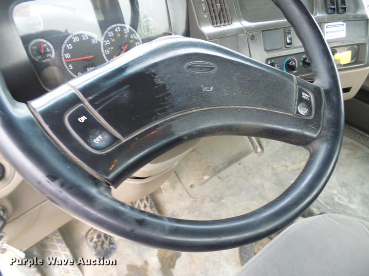 image for item DF7223 2004 Sterling LT8513 ready mix truck