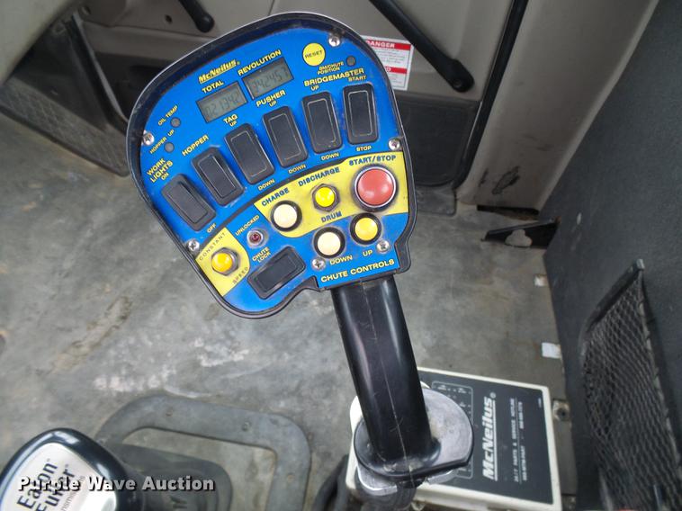 image for item DF7223 2004 Sterling LT8513 ready mix truck