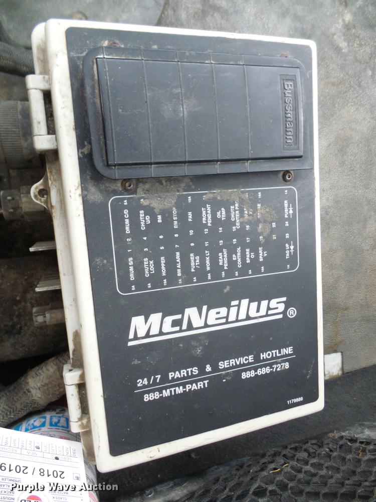 image for item DF7223 2004 Sterling LT8513 ready mix truck