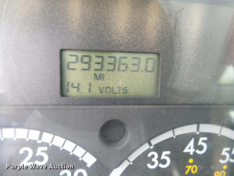 image for item DF7223 2004 Sterling LT8513 ready mix truck