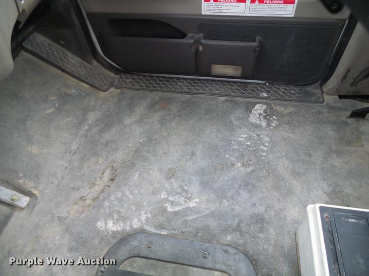 image for item DF7223 2004 Sterling LT8513 ready mix truck