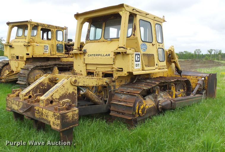 image for item DF7225 1973 Caterpillar D7F dozer