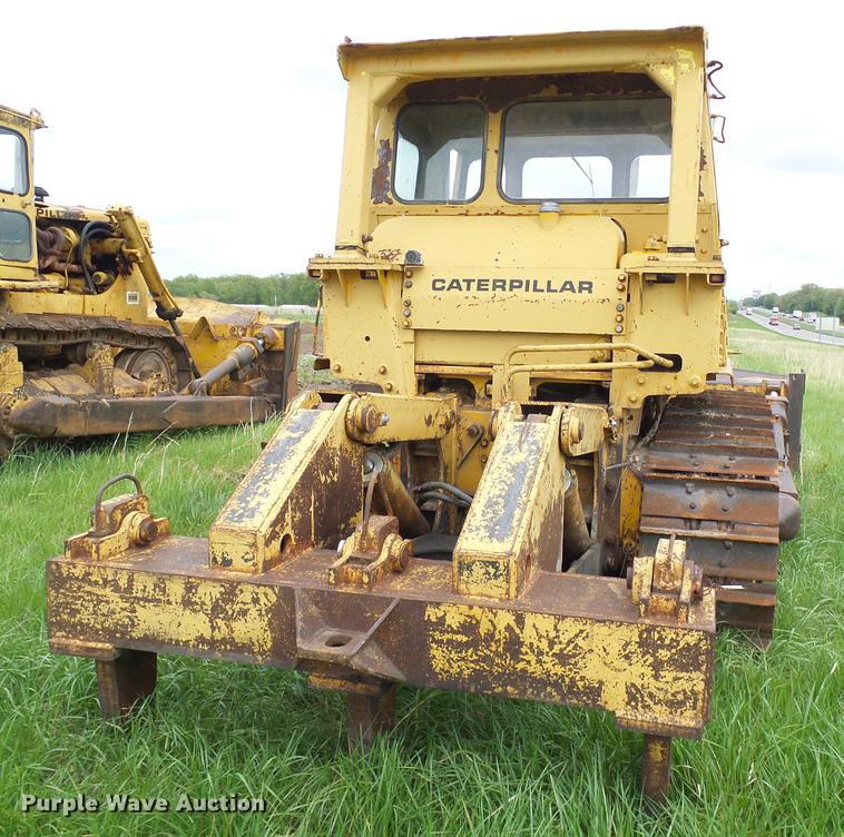 image for item DF7225 1973 Caterpillar D7F dozer