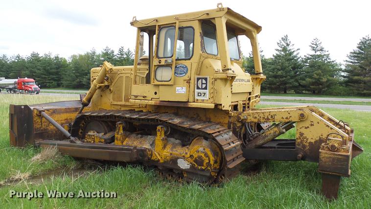 image for item DF7225 1973 Caterpillar D7F dozer