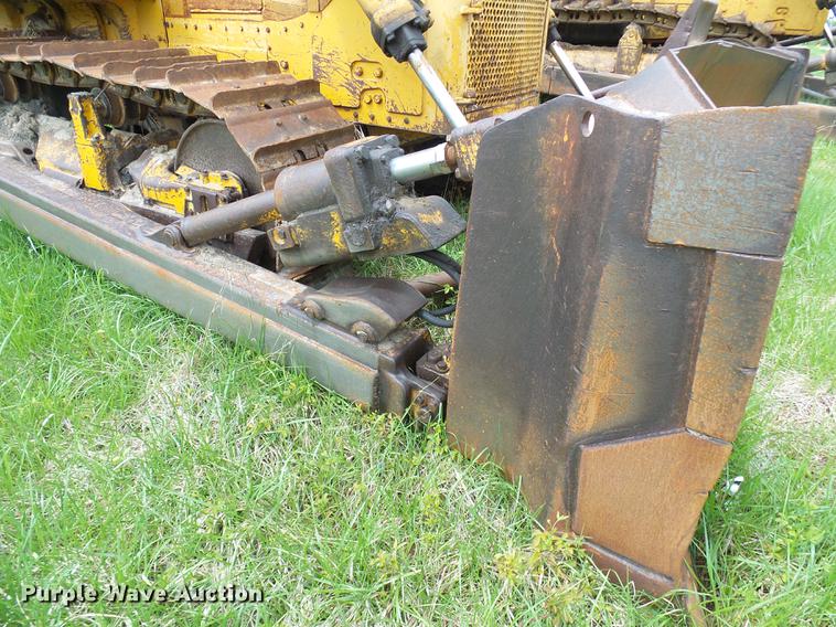 image for item DF7225 1973 Caterpillar D7F dozer