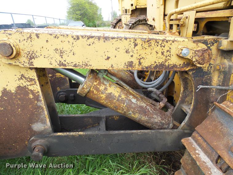 image for item DF7225 1973 Caterpillar D7F dozer