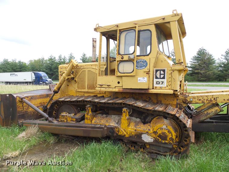 image for item DF7225 1973 Caterpillar D7F dozer