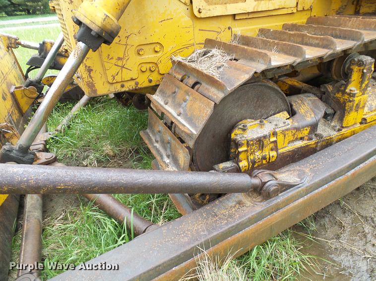 image for item DF7225 1973 Caterpillar D7F dozer