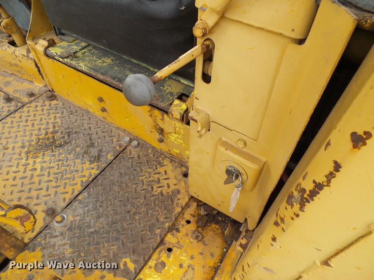 image for item DF7225 1973 Caterpillar D7F dozer