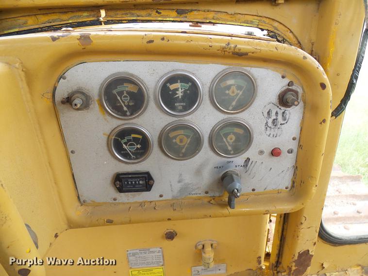 image for item DF7225 1973 Caterpillar D7F dozer