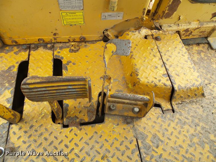 image for item DF7225 1973 Caterpillar D7F dozer