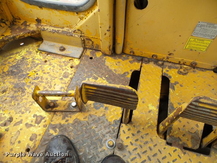 image for item DF7225 1973 Caterpillar D7F dozer
