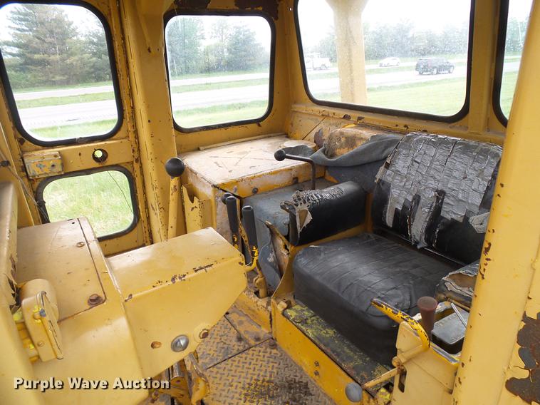 image for item DF7225 1973 Caterpillar D7F dozer