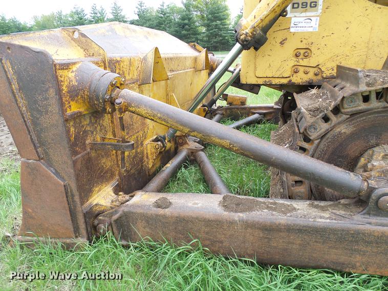 image for item DF7226 1969 Caterpillar D9G dozer