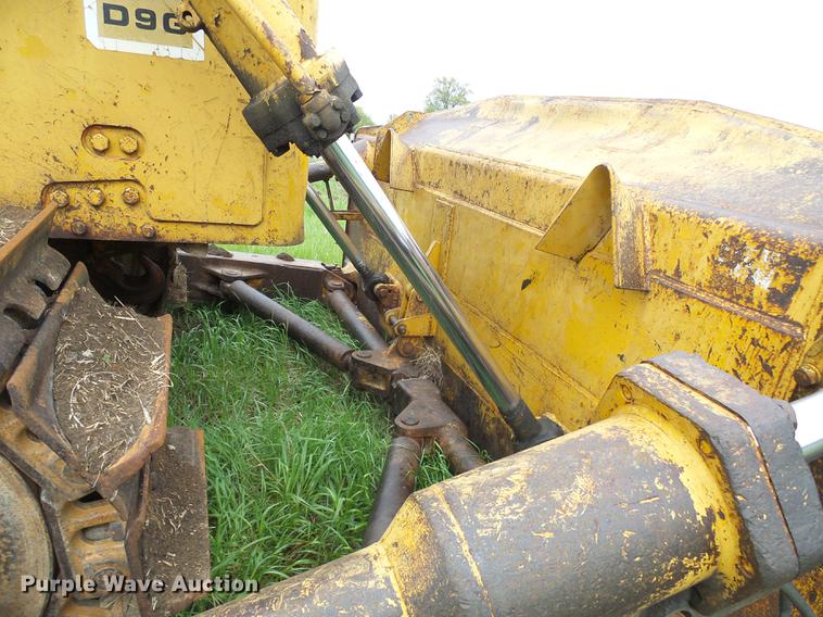 image for item DF7226 1969 Caterpillar D9G dozer