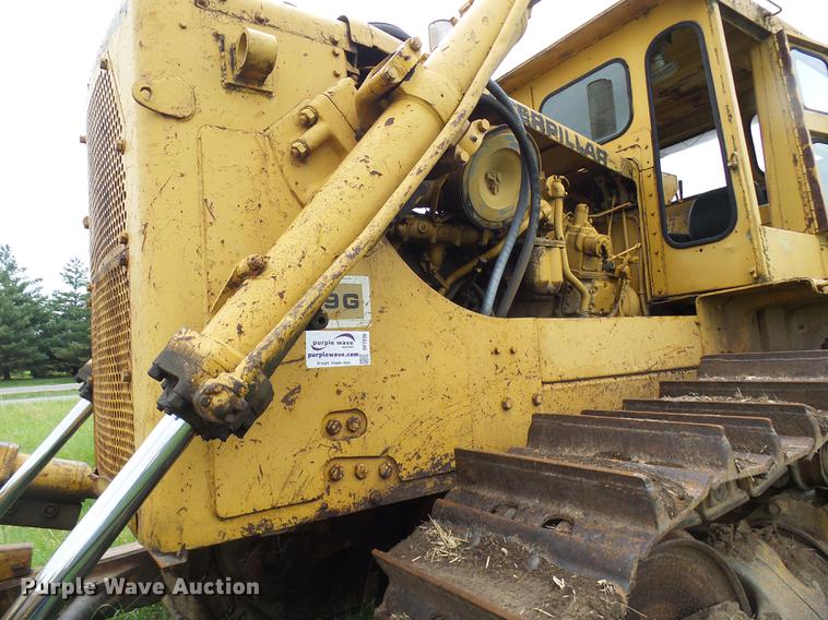 image for item DF7226 1969 Caterpillar D9G dozer