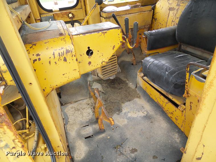 image for item DF7226 1969 Caterpillar D9G dozer