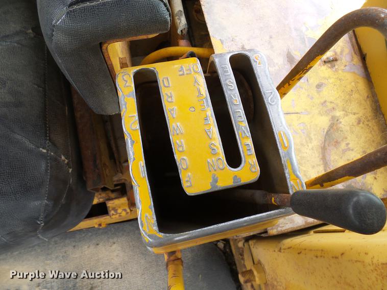 image for item DF7226 1969 Caterpillar D9G dozer