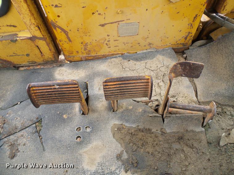 image for item DF7226 1969 Caterpillar D9G dozer