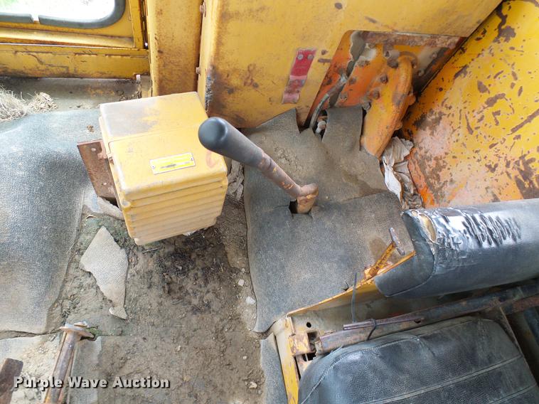image for item DF7226 1969 Caterpillar D9G dozer