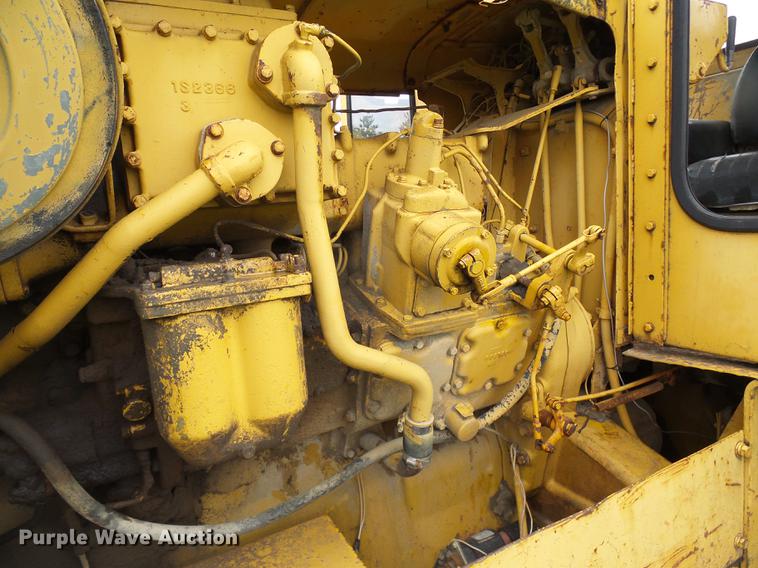 image for item DF7226 1969 Caterpillar D9G dozer