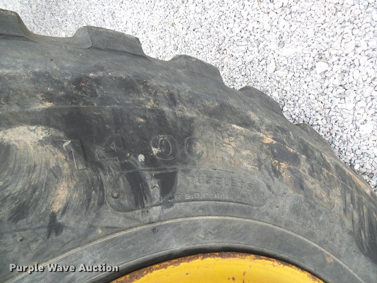 image for item DF7237 John Deere 670A motor grader