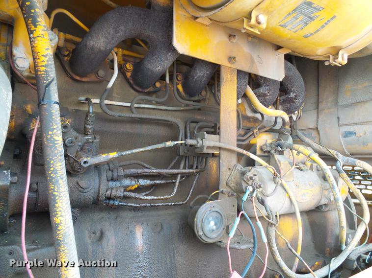 image for item DF7237 John Deere 670A motor grader