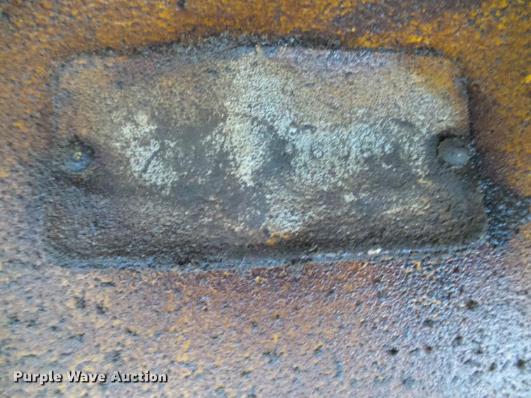 image for item DF7237 John Deere 670A motor grader