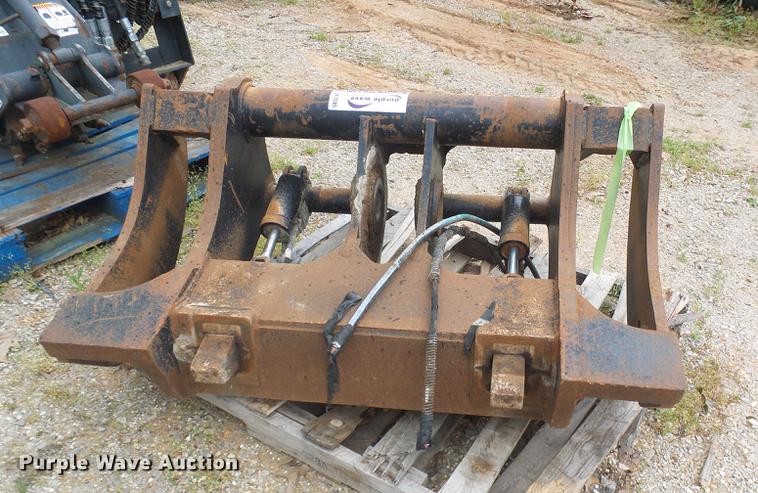 image for item DF7245 Caterpillar 966H/972H quick attach