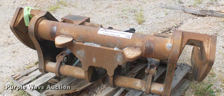 image for item DF7245 Caterpillar 966H/972H quick attach