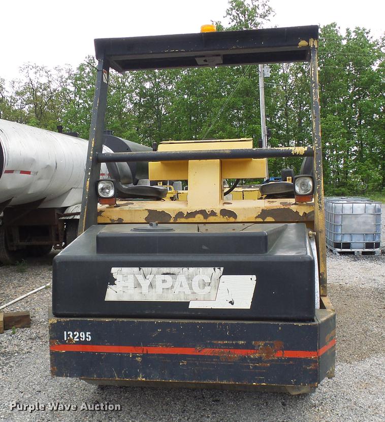 image for item DF7250 Hypac C766C vibratory double drum roller